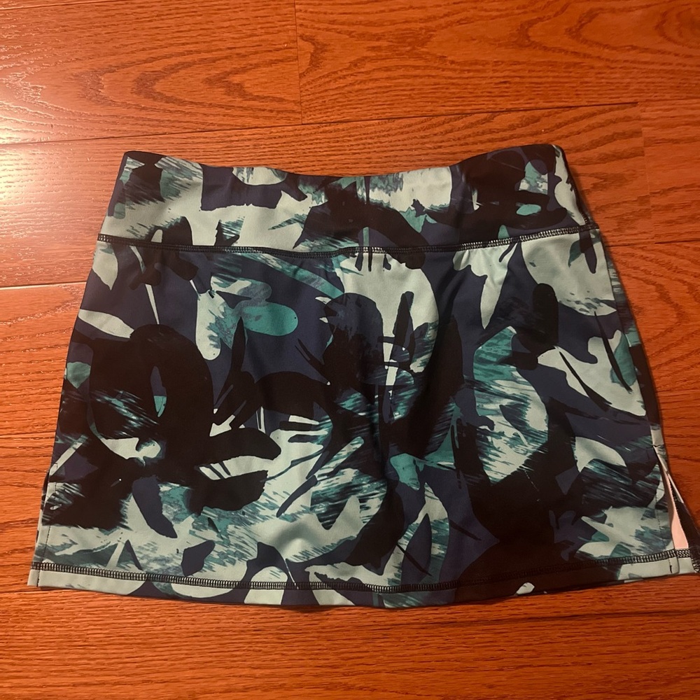 Skort - Picture 2 of 2